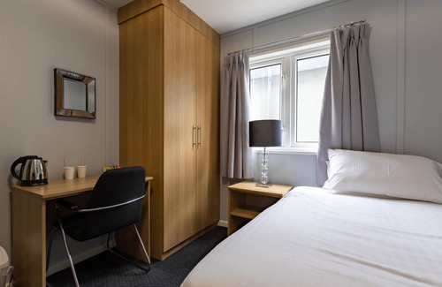 Kirmington Hotel | Nightel