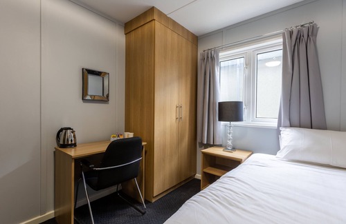 Kirmington Hotel | Nightel