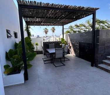 Las Gaviotas Apartment | Nightlife Haven