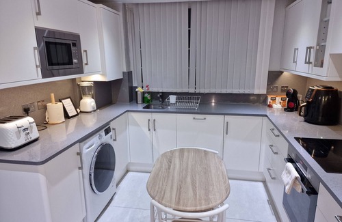 Hemel Hempstead House | NightRest Homes Hemel Hempstead 4 Bedroom 2 Toilet