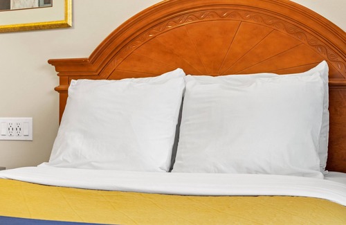 Owen Sound Hotel | Nights Inn Owen Sound