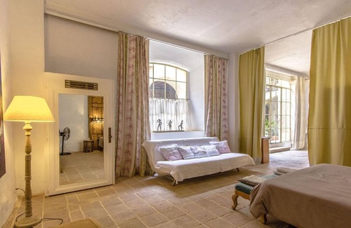 Vila-Rodona Villa | Nik Vila-Redona in Vila-Rodona