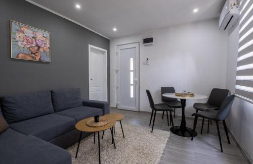 Donje Polje Apartment | Nika house