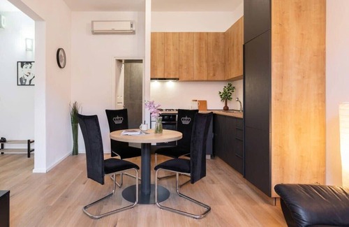 Zagreb Apartment | Niko and Sofia's apartment URBAN STAY