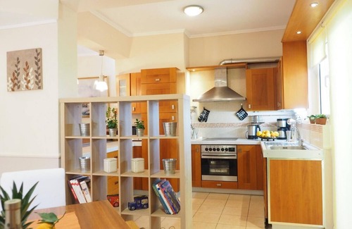 Perivolia Villa | Niko's art Villa in Chania