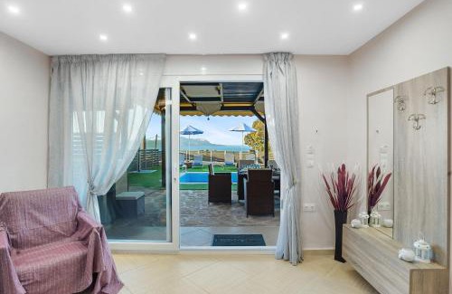 Plaka House | Nikos Dimitra Luxury Home BY APOKORONAS-VILLAS