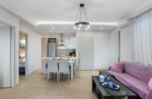 Plaka House | Nikos Dimitra Luxury Home BY APOKORONAS-VILLAS