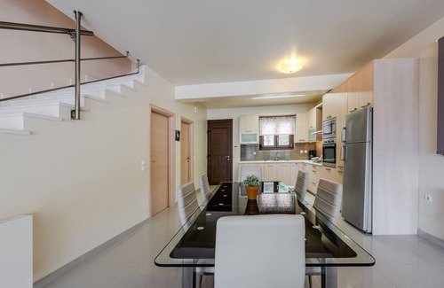 Palaiokastro Villa | Nikos Villa in Palaiokastro near the beach and taverns