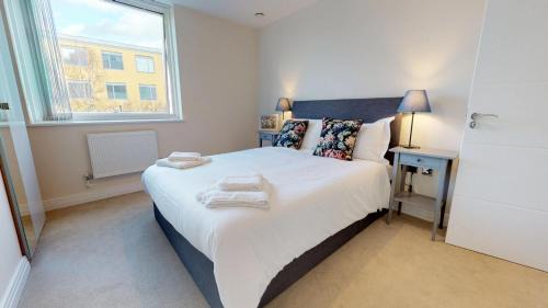 Welwyn Garden City Apartment | NIKSA Serviced Accommodation - Welwyn Garden City Business Park