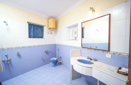 Bhavnagar Hotel | Nilambag palace