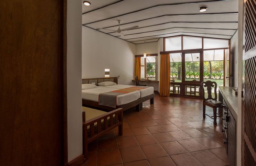 Irrakkakandi Hotel | Nilaveli Beach Hotel