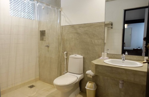 Irrakkakandi Hotel | Nilaveli Beach Hotel