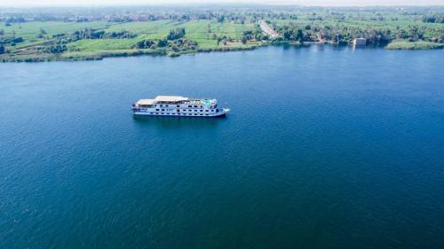 Cairo Hotel | nile cruise king boat