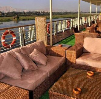 Cairo Hotel | nile cruise king boat
