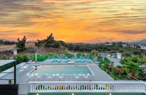 Kremasti Apartment | Nimo Paradise Estate 1