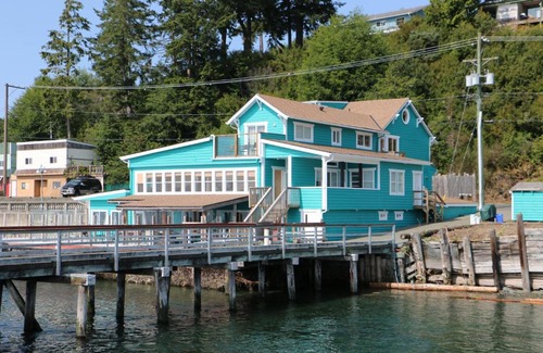 Alert Bay Hotel | Nimpkish Hotel