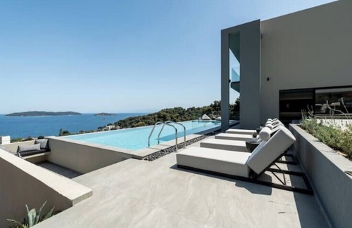 Achladies House | NimVie Green Retreat