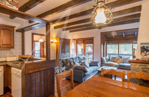 Beret Apartment | Nin de Beret by SeaMount Rentals