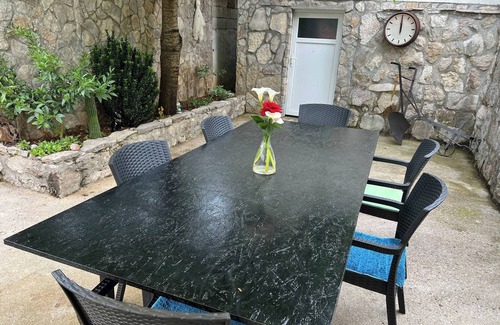 Karuc Apartment | Nina House Charming Prevlaka Apartment with Nature Views