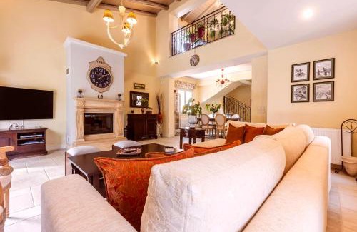 Gazatika House | Nina's Guesthouse Corfu
