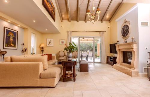 Gazatika House | Nina's Guesthouse Corfu