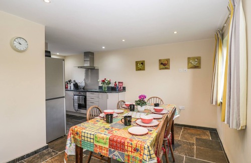 Marlborough Cottage | NINE ACRES BARN, with a garden in Marlborough, Wiltshire
