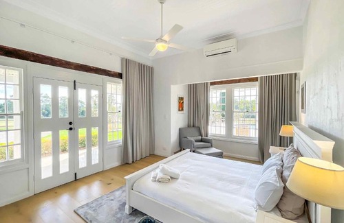 Lovedale House | Nine Hunters