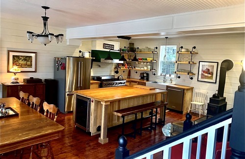 Colliers House | Nine Island Cottage - Lake front, Hot Tub, 45 mins from St. John's, Sleeps 14