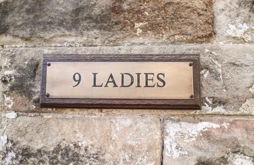 Birchover House | Nine Ladies