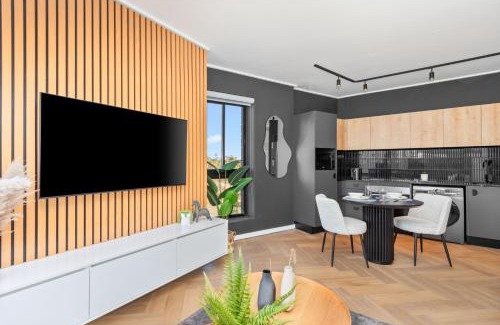 Century City Apartment | Nine Palms 330