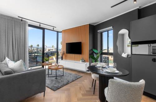 Century City Apartment | Nine Palms 330