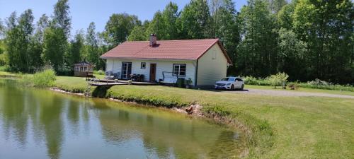 Mandjala House | Ninnujärve Private Holiday Home