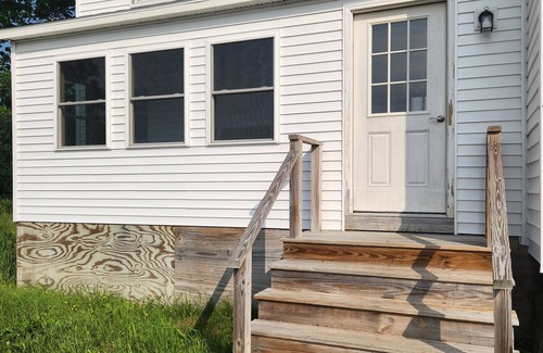 Milbridge Apartment | Ninth Door Mention Apt 13 Main St. Milbridge