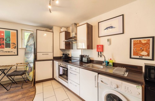 Edinburgh Apartment | nInviting 1-Bed Flat with Patio near Lochend Park