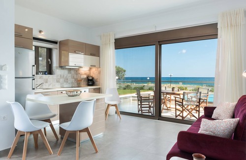 Nopigia Apartment | Niovi Seaside Suites (4+2 persons)