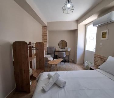 Chios Hotel | Nisaki City Vibes