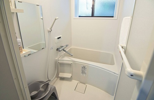 Shin-Osaka House | Nishinaka House | 12 minutes to Umeda | Accommodates up to 13 people | Both Japanesestyle and Weste - Nishinaka HOUSE/Osaka Ōsaka