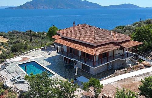 Dryopi House | NISIDA meditation center - adult only