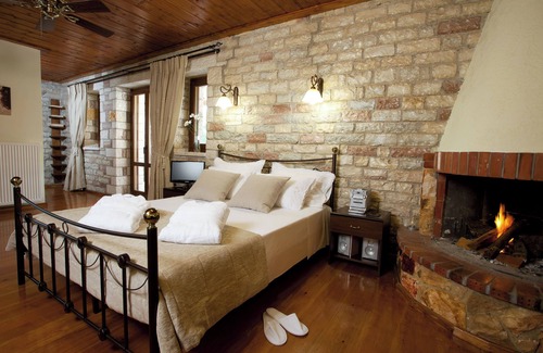 Arta House | Nisista Lodge Mountain View