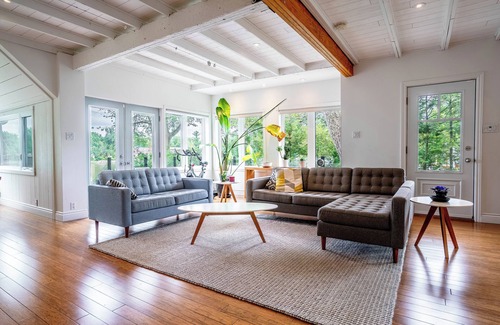 Boisbriand House | Island House | Pool & Sauna | BBQ & Peaceful