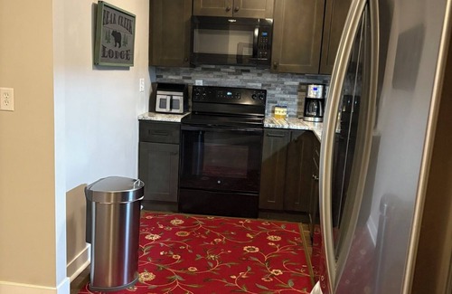 Nisswa House | Nisswa-3 bedroom/3 bath house - private back yard walking distance to downtown