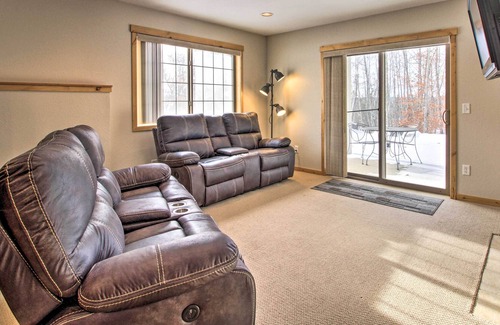 Lake Shore House | Nisswa Resort Townhome w/ Private Boat Slip!