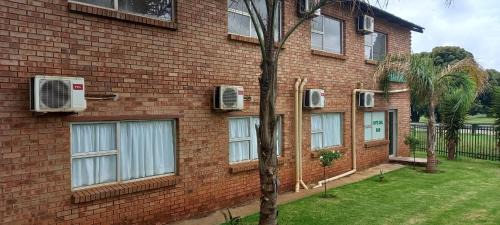 Koster Bed & Breakfast | Nite Owl B&B