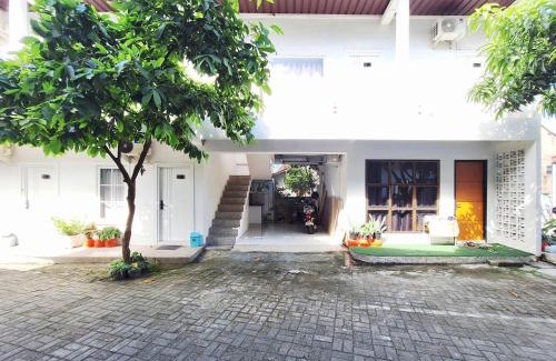 Wates Hotel | Niti Stay Syariah near Stasiun Wates RedPartner