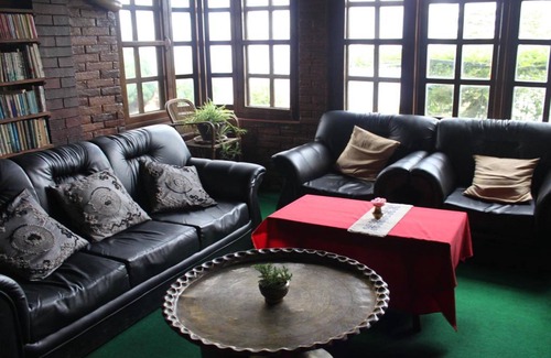 Baluwapati Deupur Hotel | Niva Niwa Lodge
