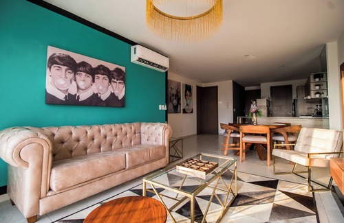 Diaz Ordaz Apartment | Niza Five Luxury Beach Apartments