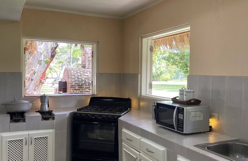 Nizao Villa | NizaoBeachLodge+SeaView+Cozy+3Br-8Px-4Bds-FrontBeach-WiFi-BBQ