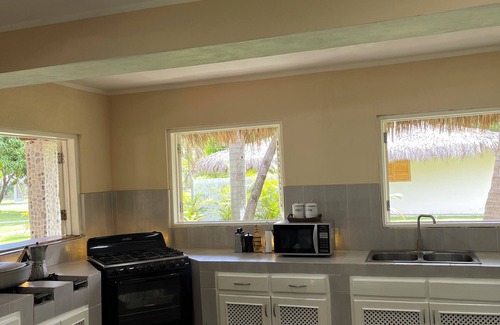 Nizao Villa | NizaoBeachLodge+SeaView+Cozy+3Br-8Px-4Bds-FrontBeach-WiFi-BBQ