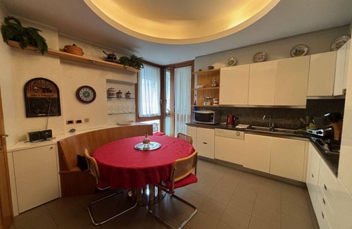 Citta Antica Apartment | Nizza- Verona Journeys Big apartment with beautiful view in the city centre