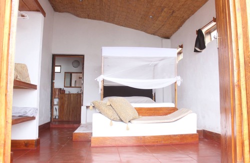 Yadinga Cabin | Njaya Lodge